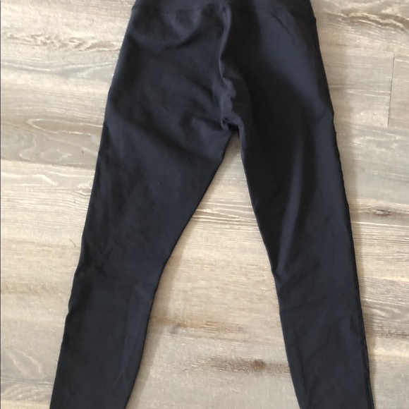 New* lululemon tech mesh - Picture 2 of 3